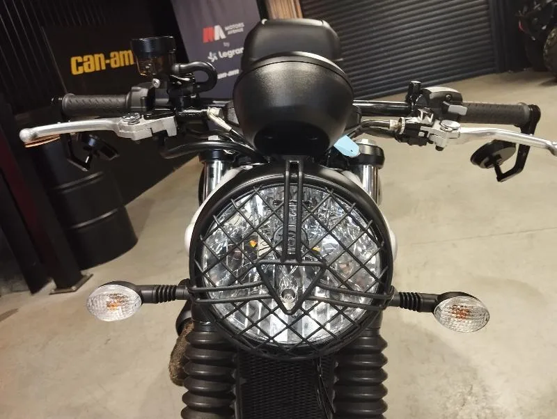STREET SCRAMBLER  900