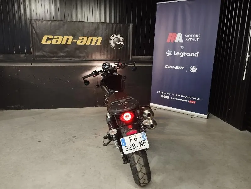 STREET SCRAMBLER  900