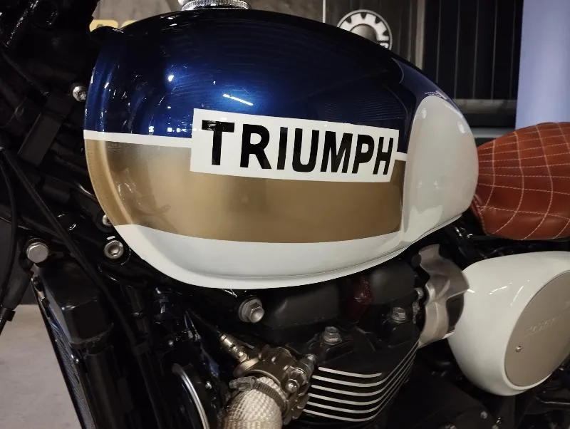 SCRAMBLER 900