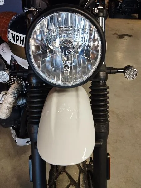 SCRAMBLER 900