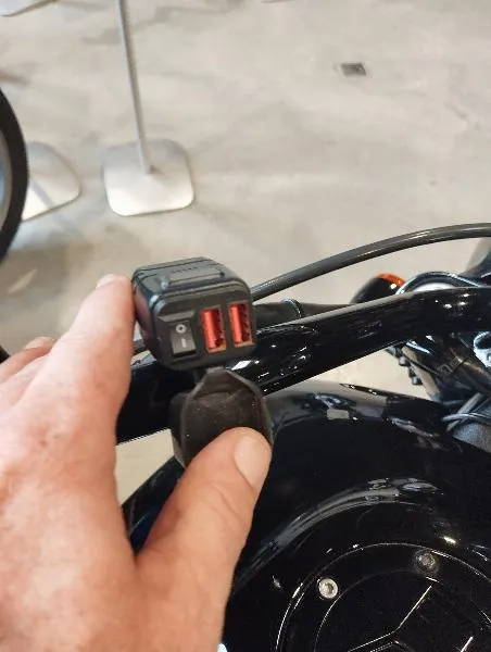 SCOUT BOBBER SIXTY