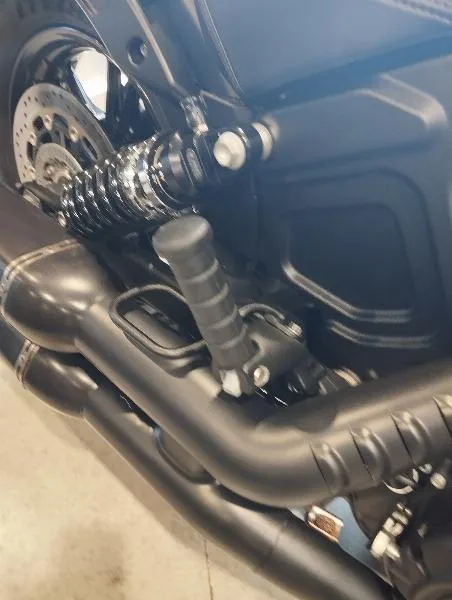 SCOUT BOBBER SIXTY