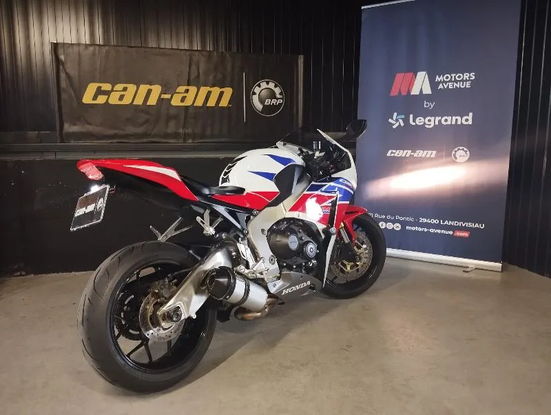 CBR 1000 RR FIREBLADE