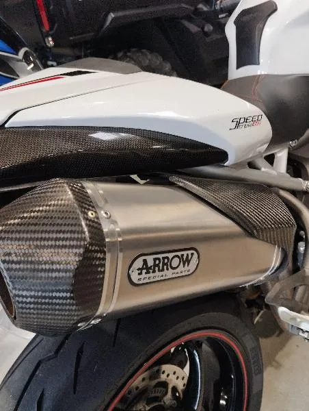SPEED TRIPLE 1050 RS