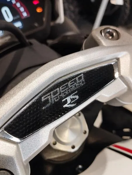 SPEED TRIPLE 1050 RS