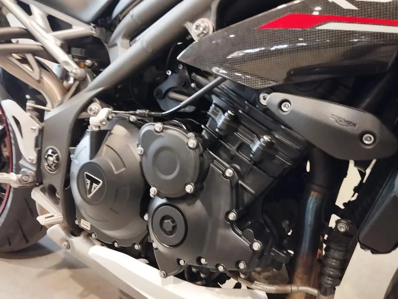 SPEED TRIPLE 1050 RS