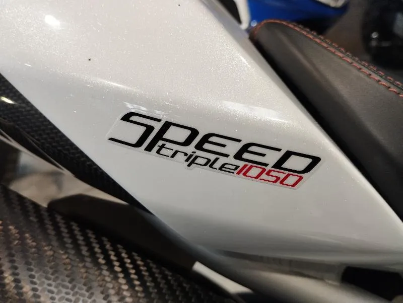 SPEED TRIPLE 1050 RS