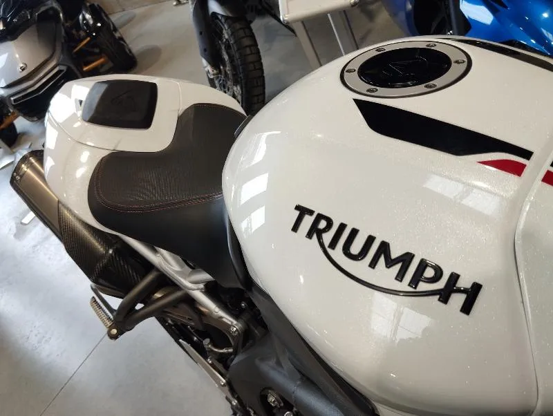 SPEED TRIPLE 1050 RS