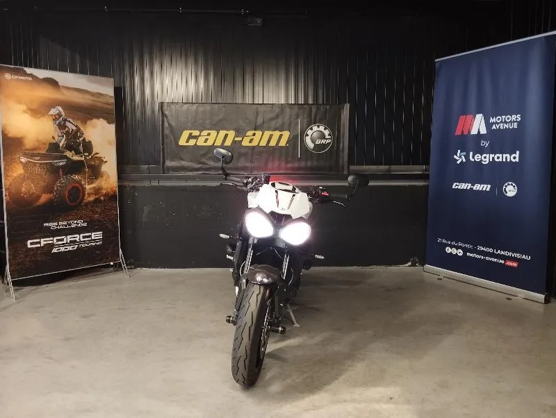 SPEED TRIPLE 1050 RS