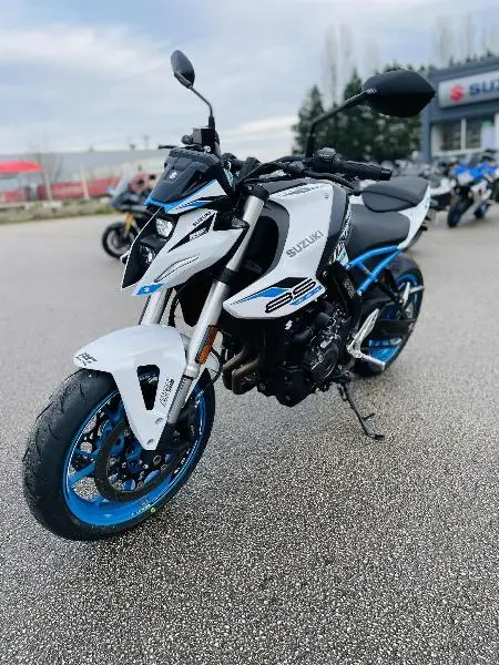 GSX8S