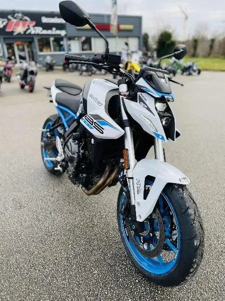GSX8S