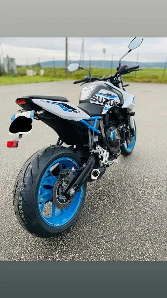 GSX8S