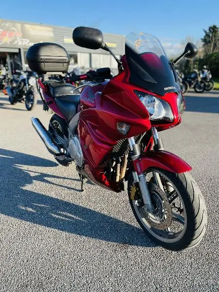 CB 1000 F