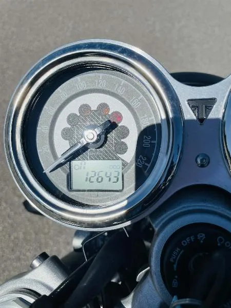 SPEED TWIN 1200