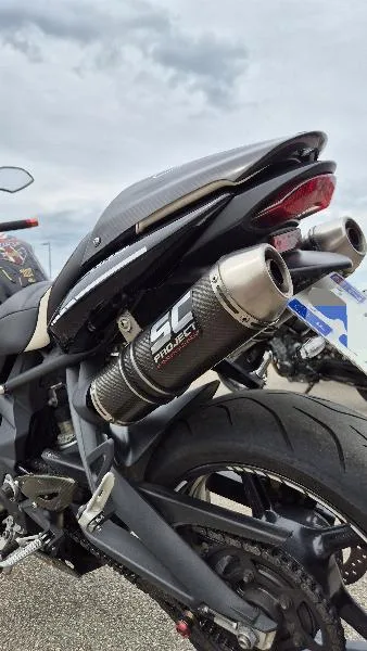 STREET TRIPLE 675