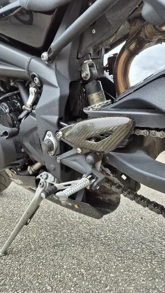 STREET TRIPLE 675