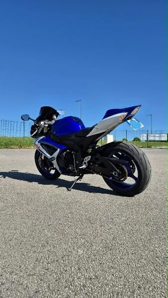 SUZUKI GSXR 600