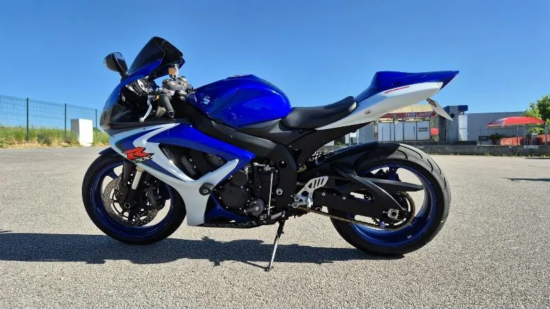SUZUKI GSXR 600