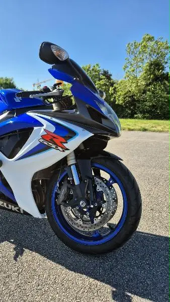 SUZUKI GSXR 600