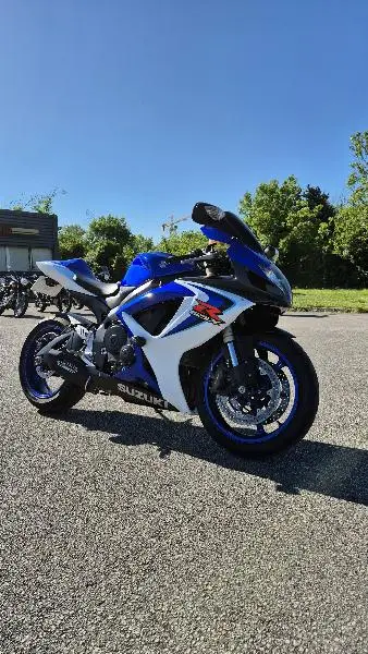 SUZUKI GSXR 600