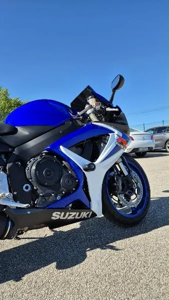SUZUKI GSXR 600