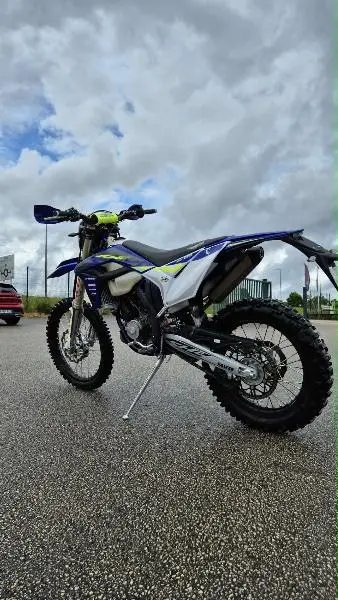 125 SE FACTORY