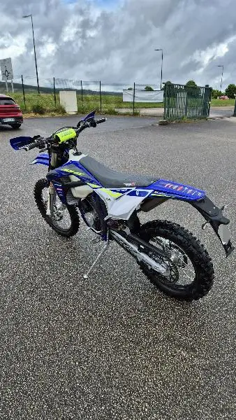 125 SE FACTORY