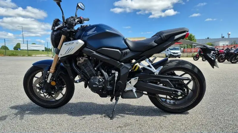 CB 650 R