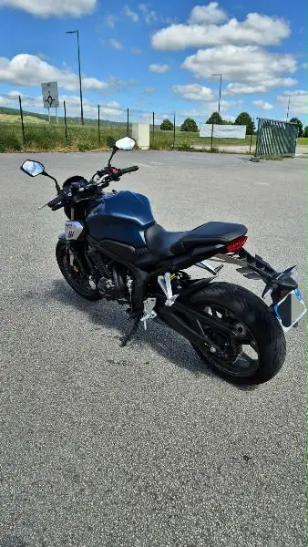 CB 650 R