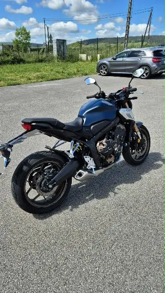 CB 650 R