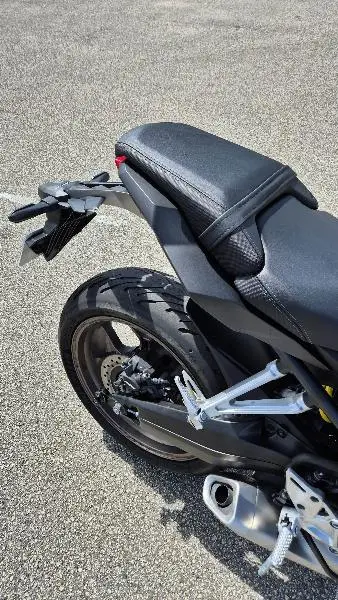 CB 650 R