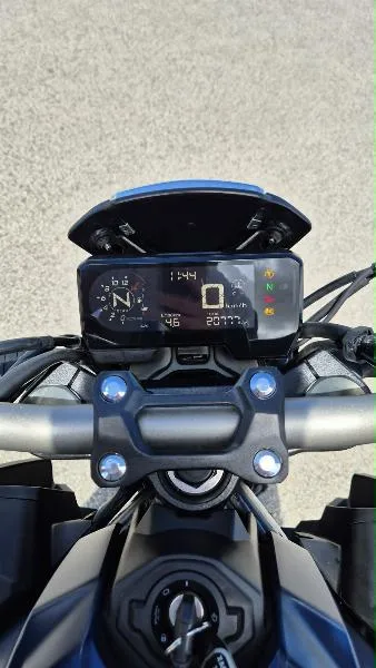 CB 650 R