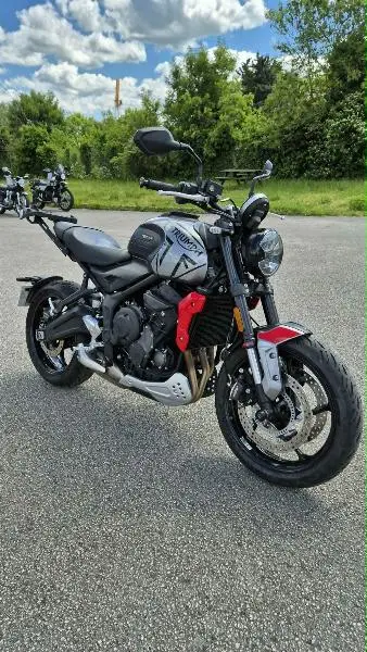 TRIDENT 660