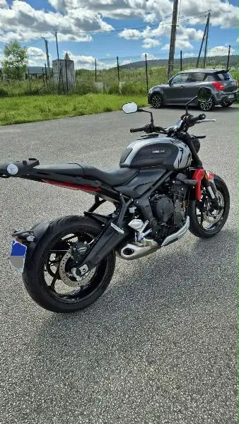 TRIDENT 660