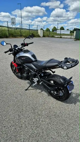 TRIDENT 660