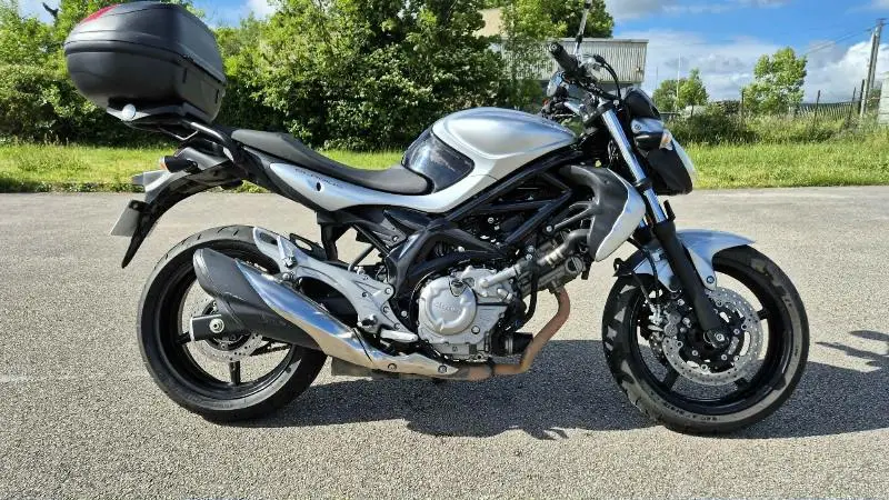 GLADIUS 650