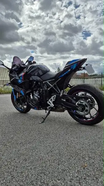 GSX8R