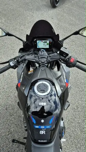 GSX8R