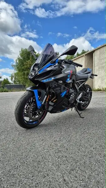 GSX8R