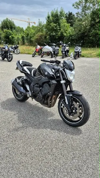 FZ1