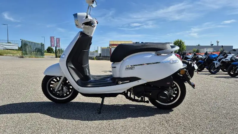 CITY 125
