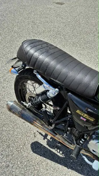 BLACK SEVEN 125