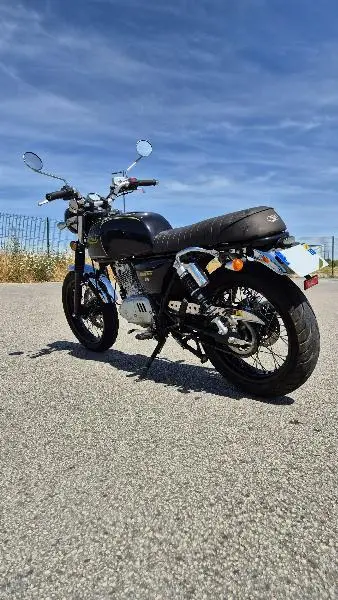 BLACK SEVEN 125