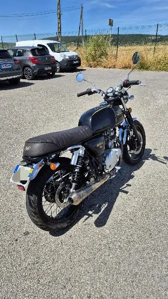 BLACK SEVEN 125