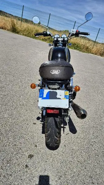 BLACK SEVEN 125