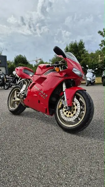 748
