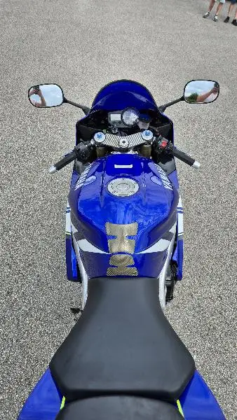 YZF 1000 R1