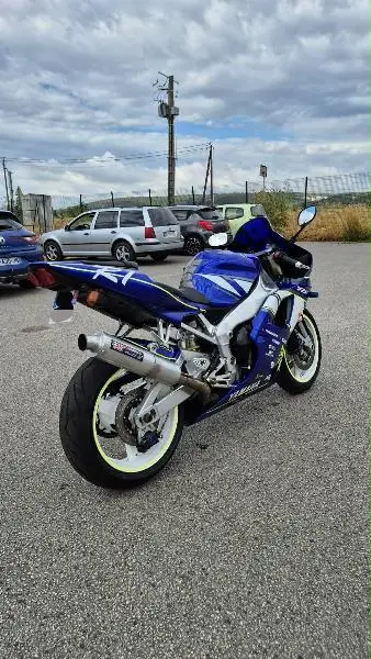 YZF 1000 R1