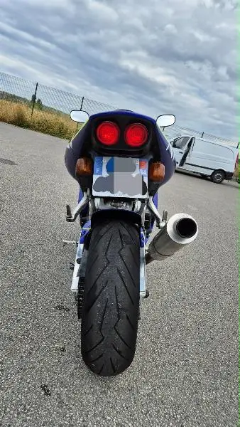 YZF 1000 R1