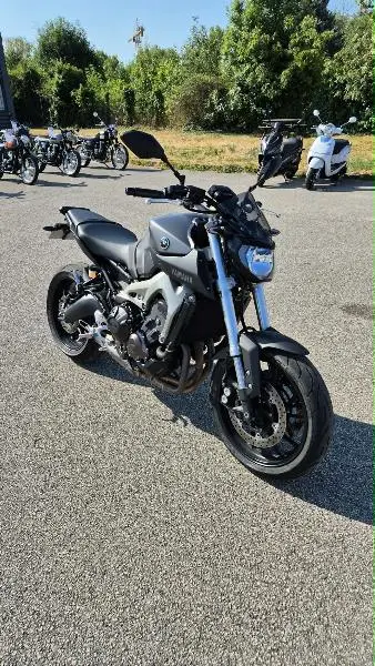 MT09